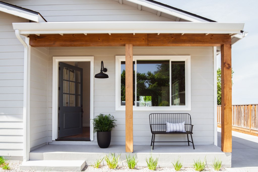 Modern Farmhouse New Construction Videos and Final&nbsp;Pictures